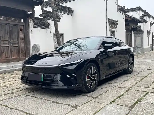 EXEED STAR AGE ES 2025