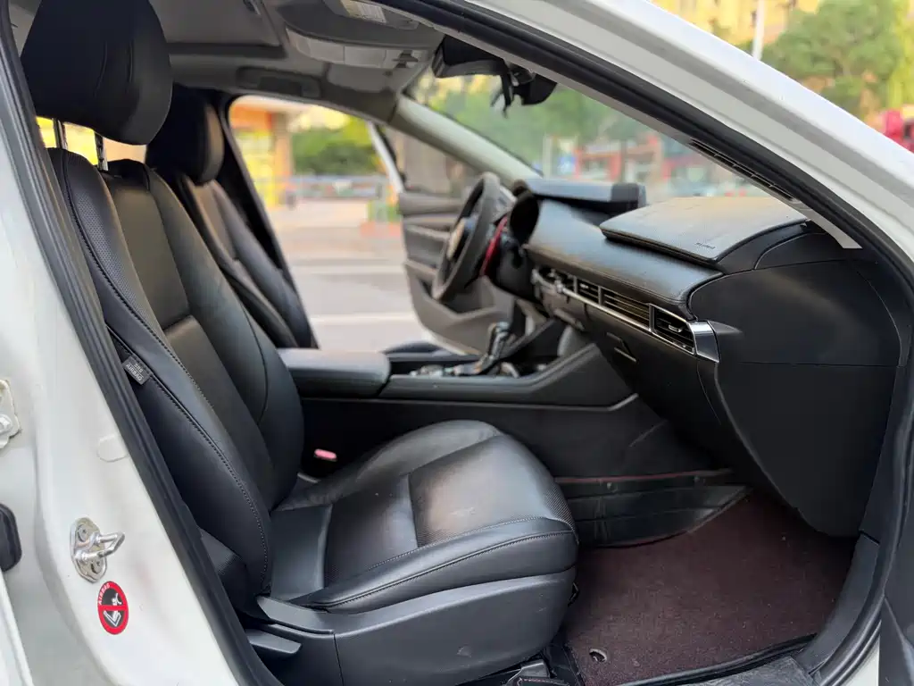 Mazda 3 Axela — миниатюра 9