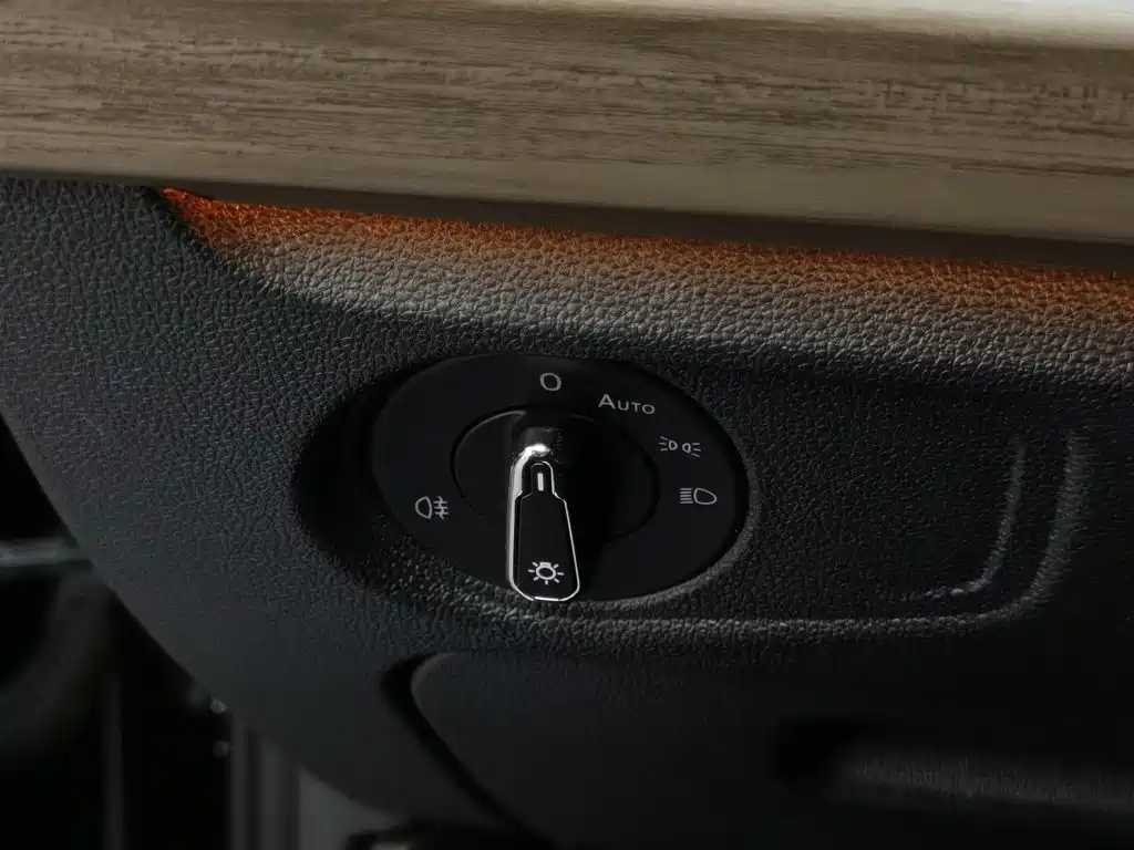 Volkswagen Passat PHEV — миниатюра 21