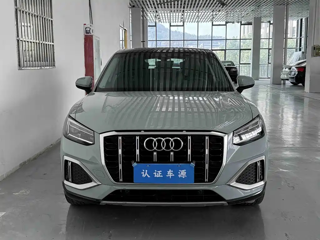 Audi Q2L 2022 — фото 4