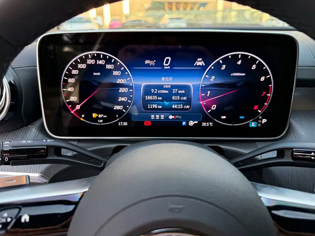 Mercedes-Benz C-Class — миниатюра 5