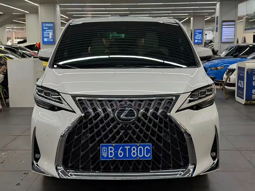 Lexus LM — миниатюра 2