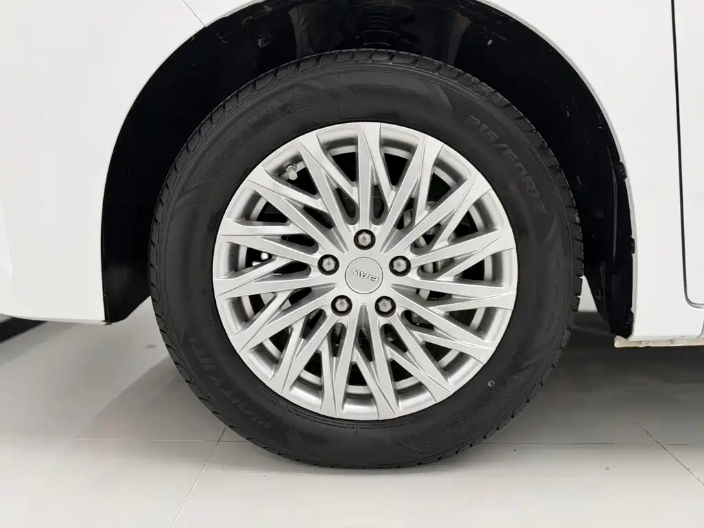 BAW Ruisheng Ace M7 — миниатюра 13