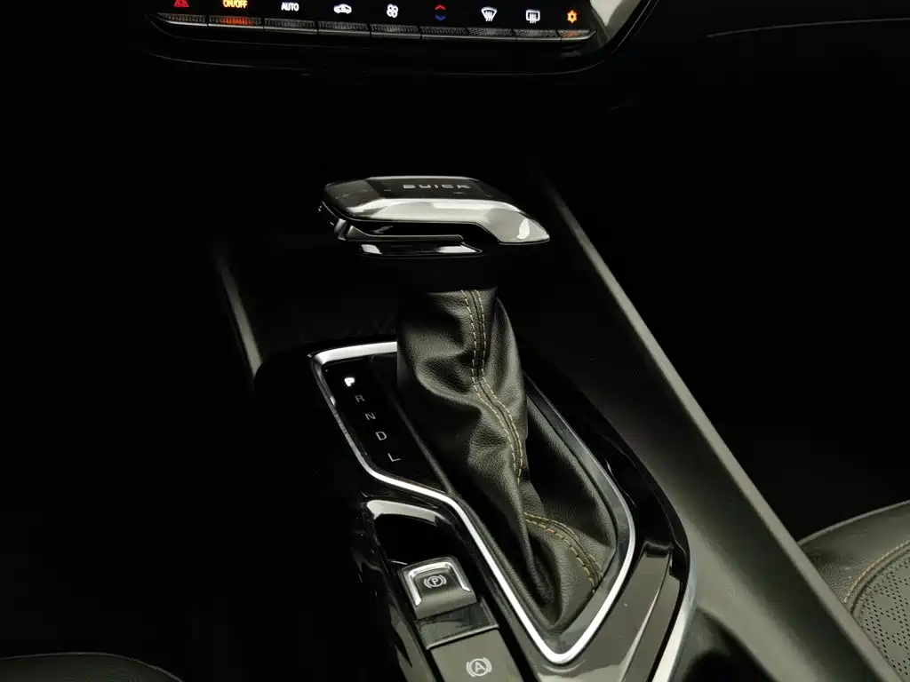 Buick Verano — миниатюра 13