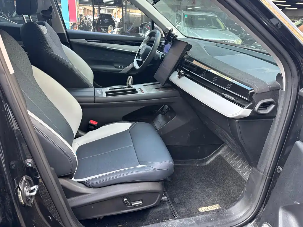Geely Boyue L — миниатюра 9