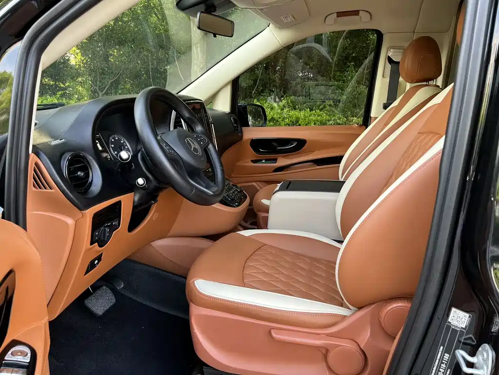 Mercedes-Benz Vito 2018 2.0T Elite 7 мест V