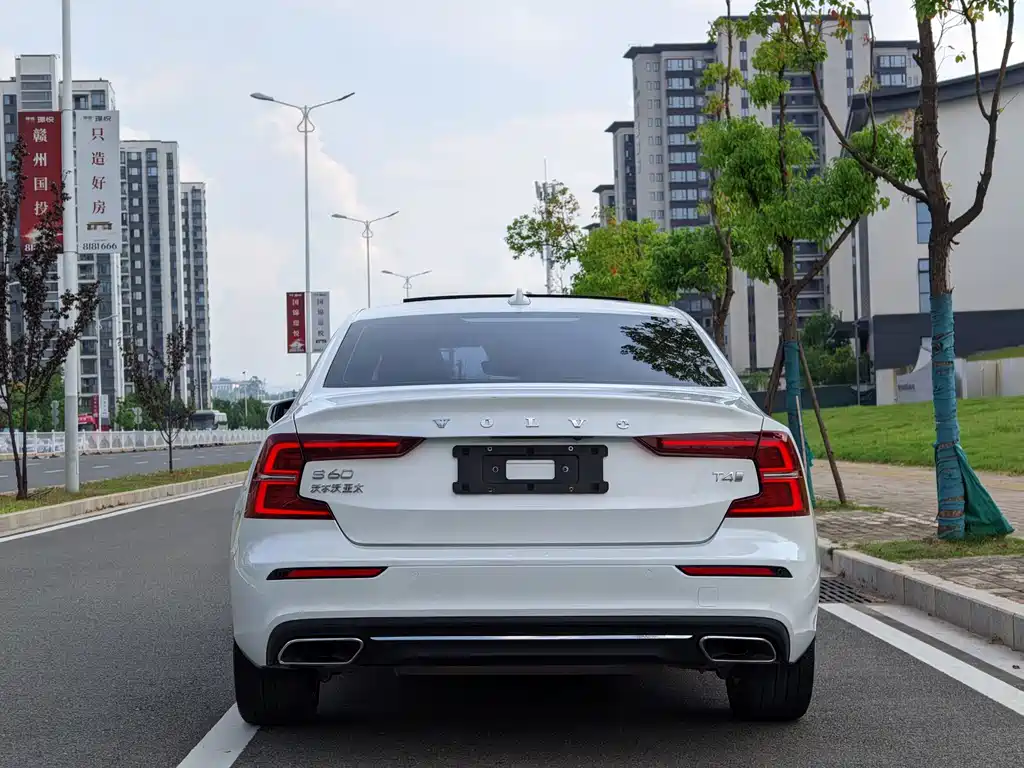 Volvo S60 — миниатюра 4
