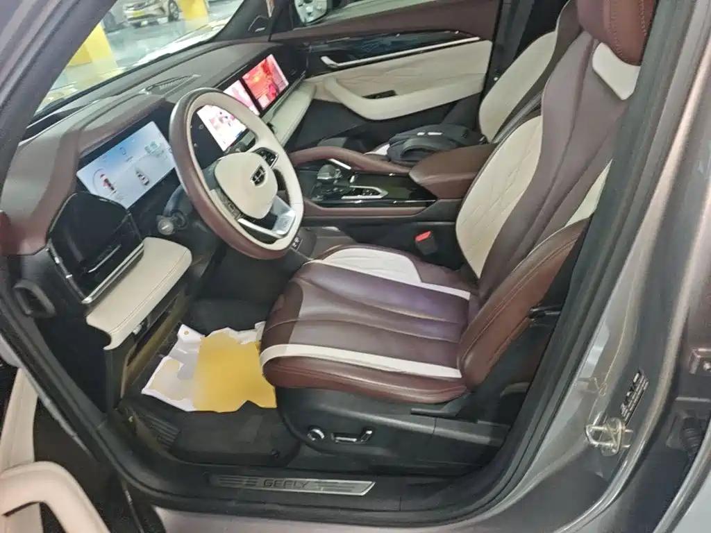 Geely Xingyue L — миниатюра 15