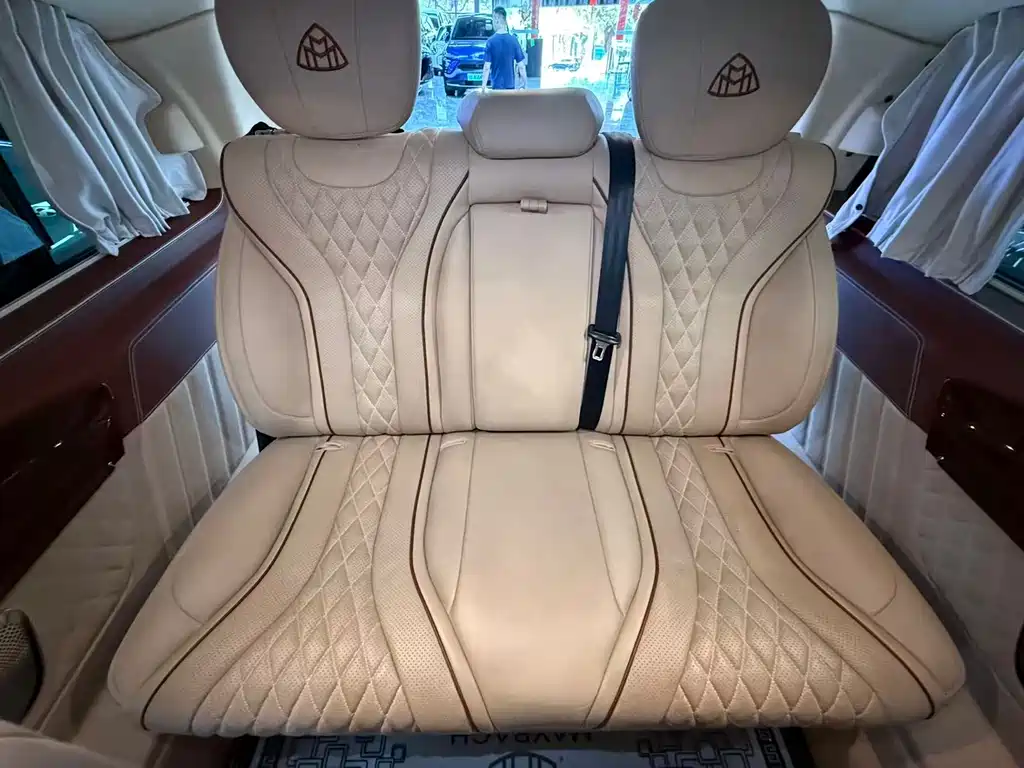 Mercedes-Benz Vito 2020 2.0T Elite 9 мест