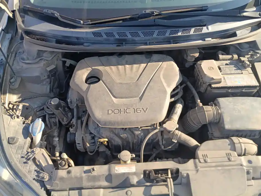Hyundai Elantra Langdong — миниатюра 10