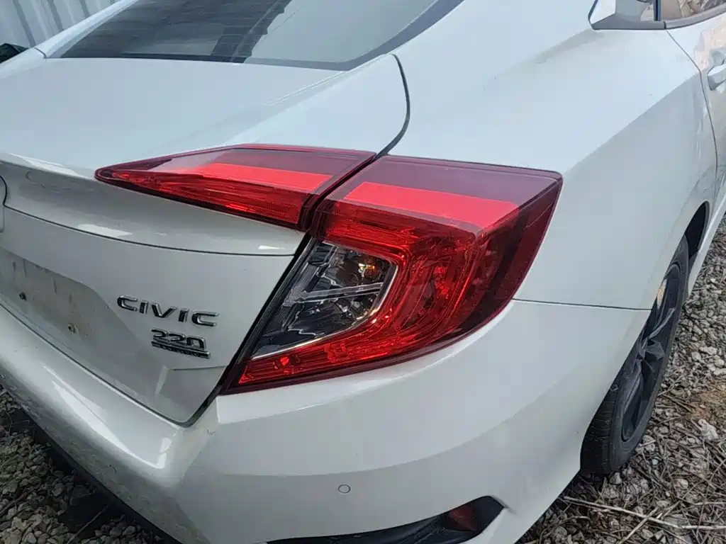 Honda Civic — миниатюра 8