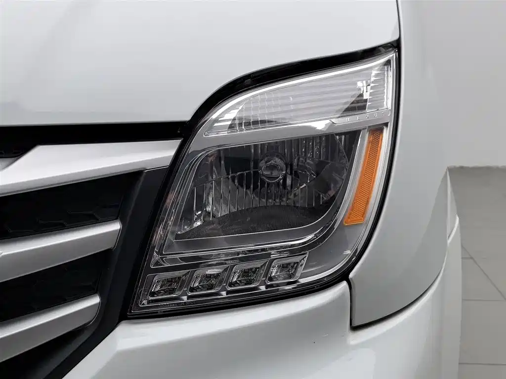 SAIC MAXUS XINTU V80