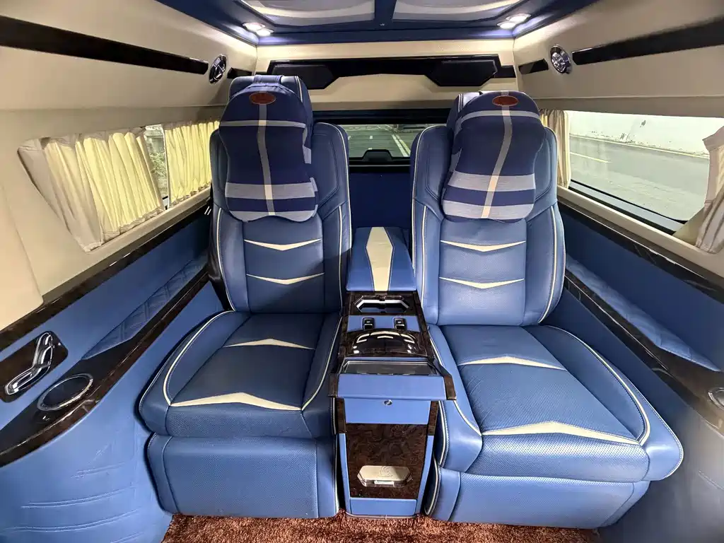 Cadillac Escalade — миниатюра 9
