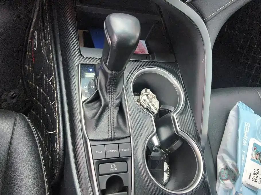 Toyota Camry — миниатюра 16