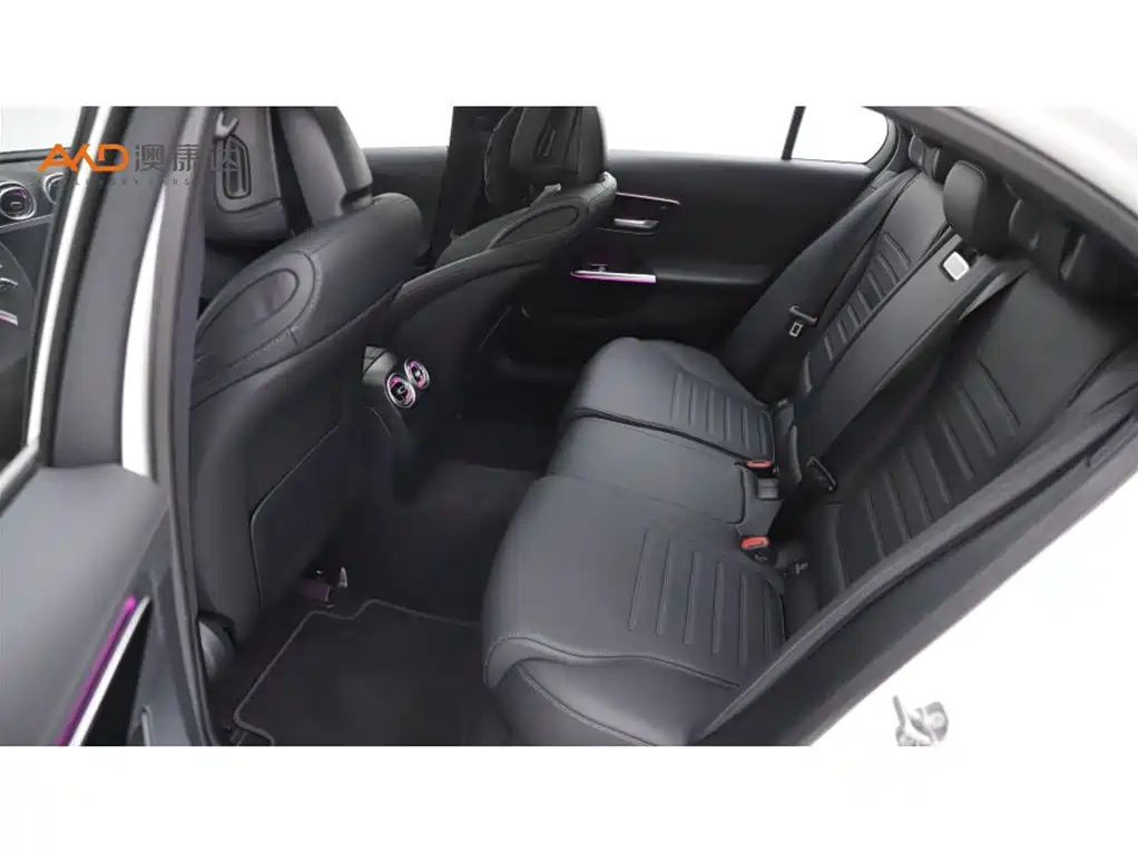 Mercedes-Benz C-Class — миниатюра 7