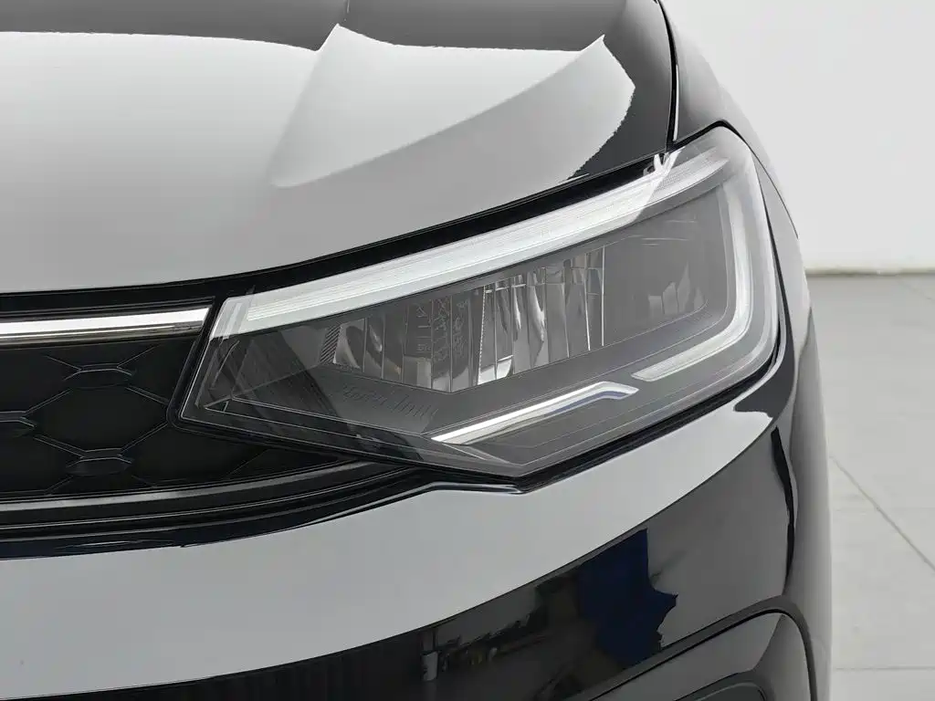 Volkswagen Lavida — миниатюра 7