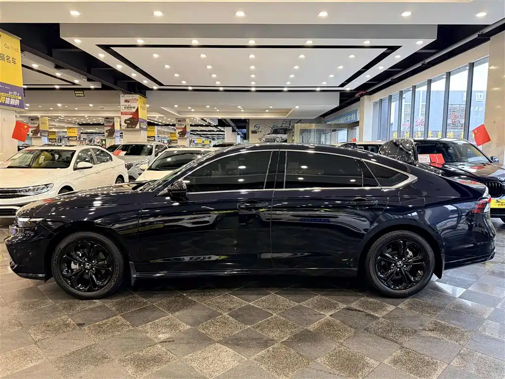 Honda Accord — миниатюра 9