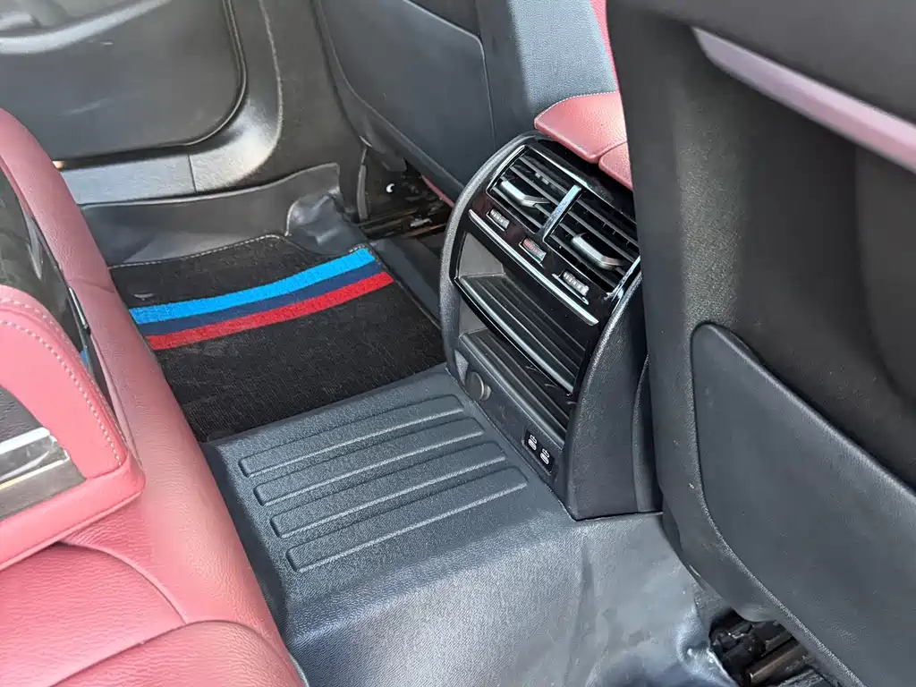 BMW 5 Series — миниатюра 17