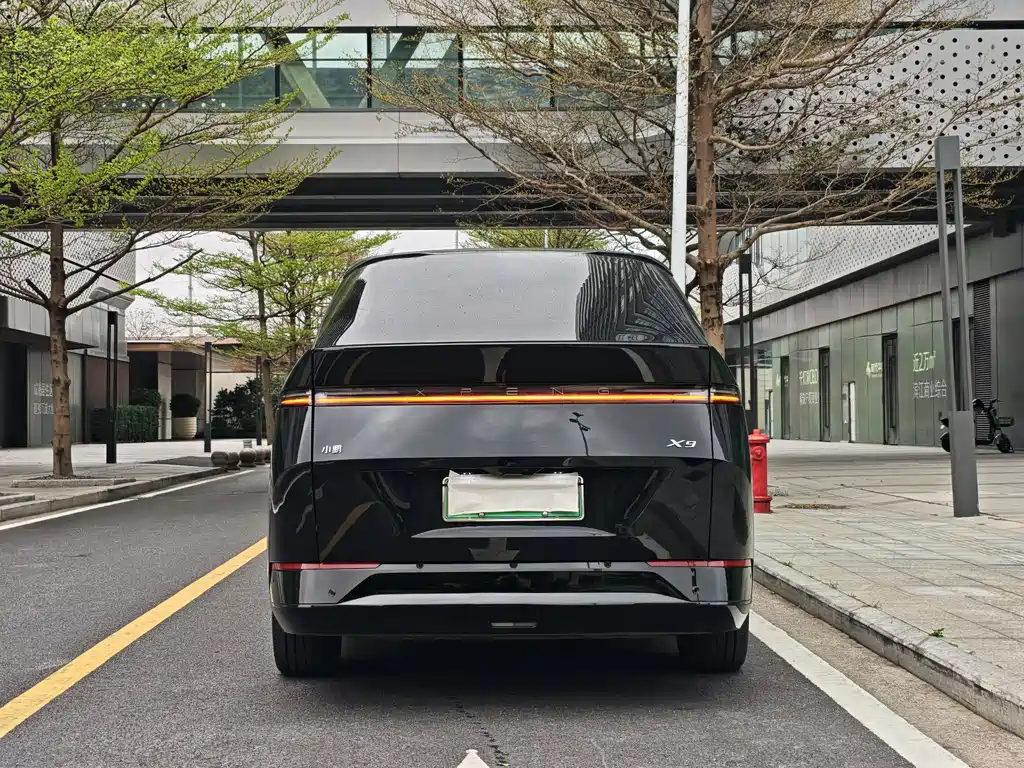 XIAOPENG X9
