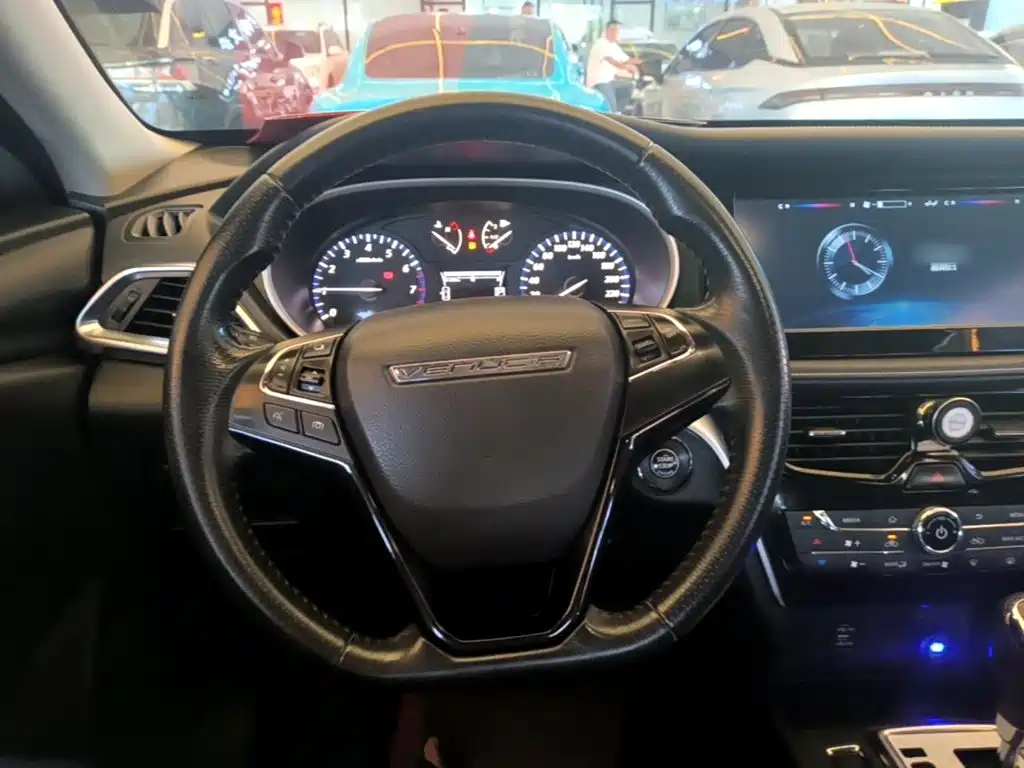 Venucia T90 — миниатюра 11