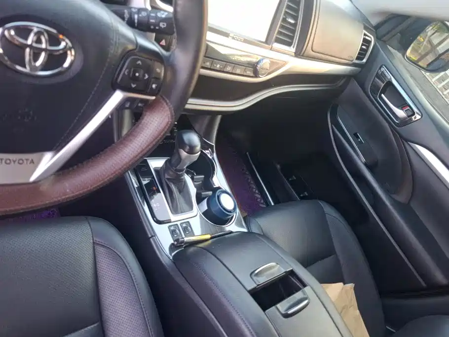 Toyota Highlander — миниатюра 16
