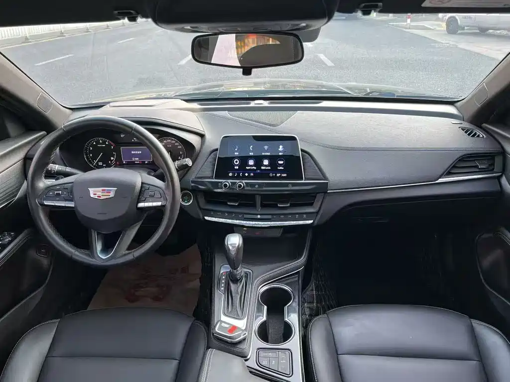 Cadillac CT4 - фото 6