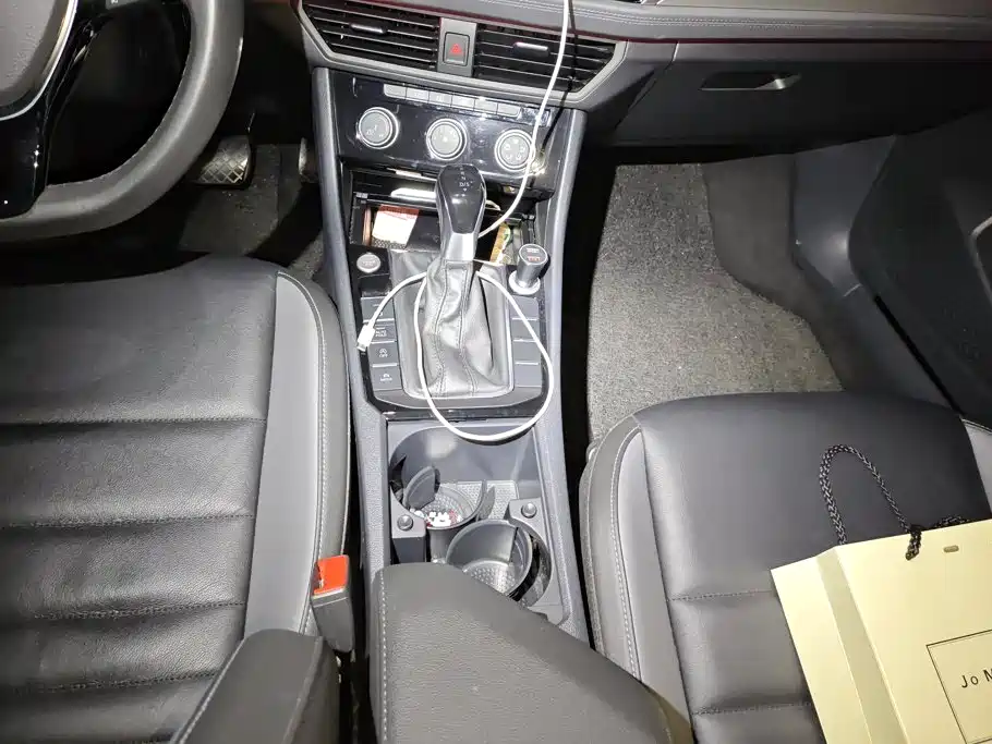 Volkswagen Sagitar — миниатюра 16