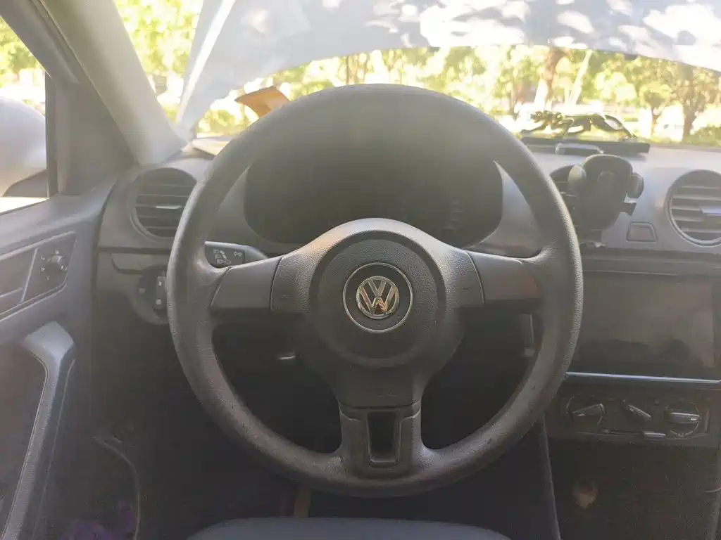 Volkswagen Jetta — миниатюра 11