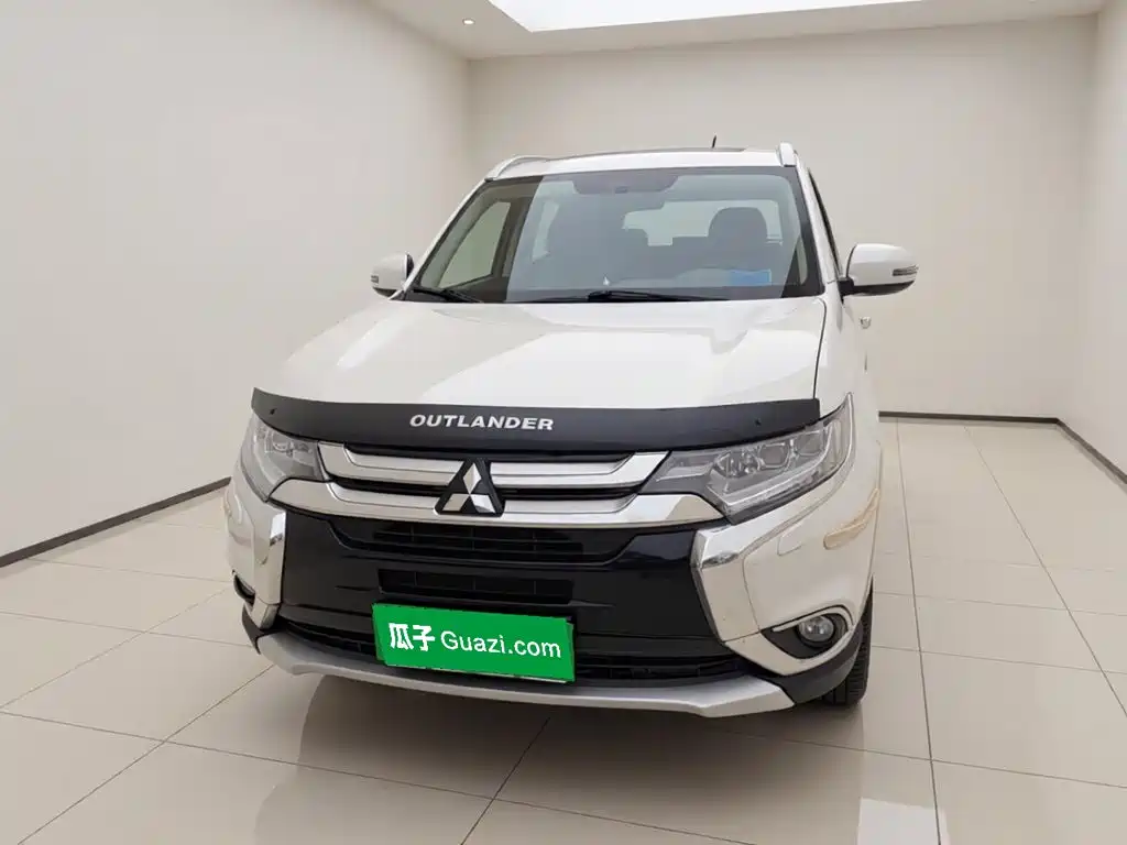 Mitsubishi Outlander — миниатюра 2