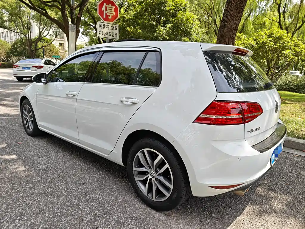 Volkswagen Golf — миниатюра 6