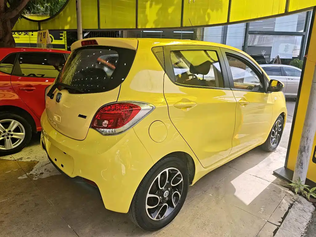 Changan BenBen — миниатюра 9