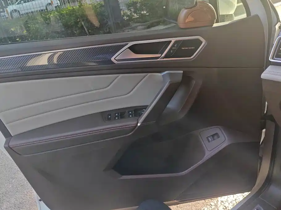 Volkswagen Tiguan L — миниатюра 7