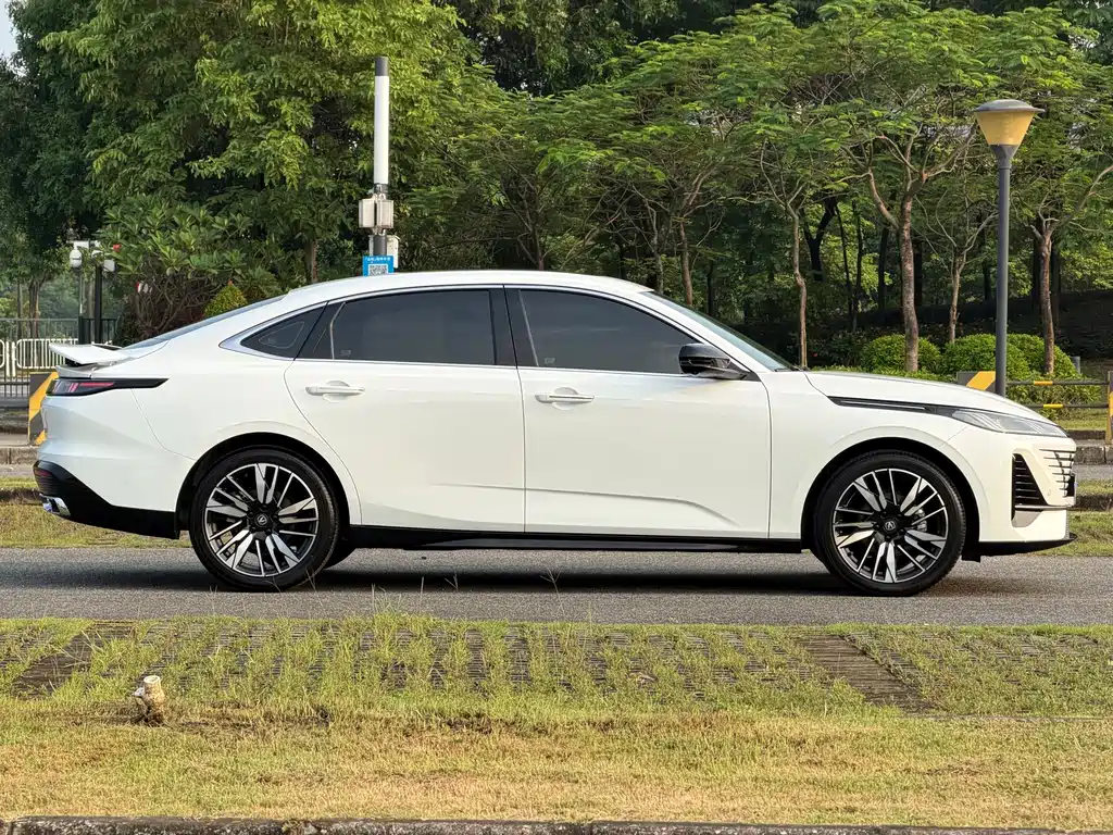 Changan Eado — миниатюра 11
