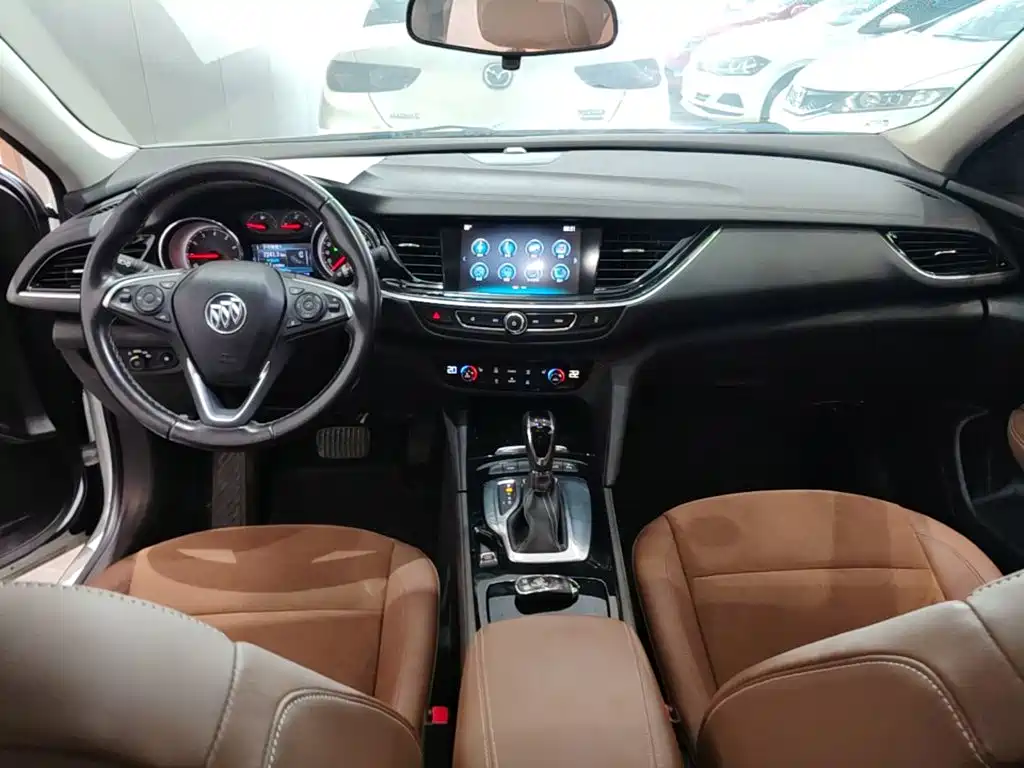 Buick Regal — миниатюра 10