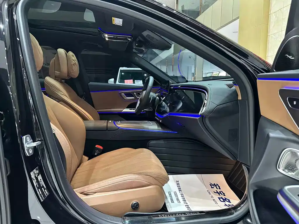 Mercedes-Benz E-Class — миниатюра 17
