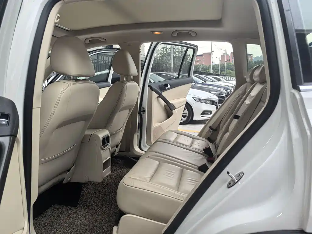 Volkswagen Tiguan — миниатюра 11