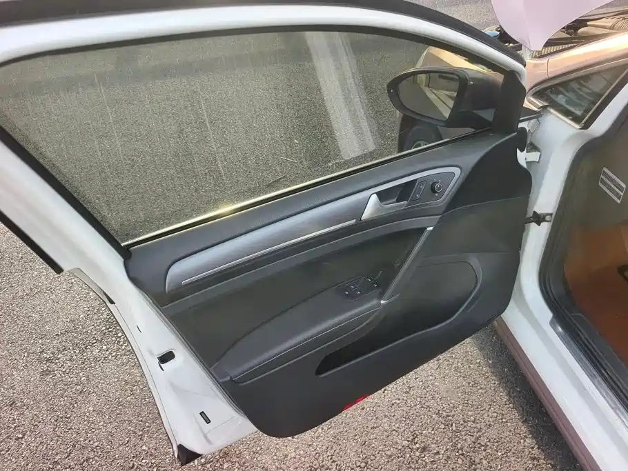 Volkswagen Golf — миниатюра 7