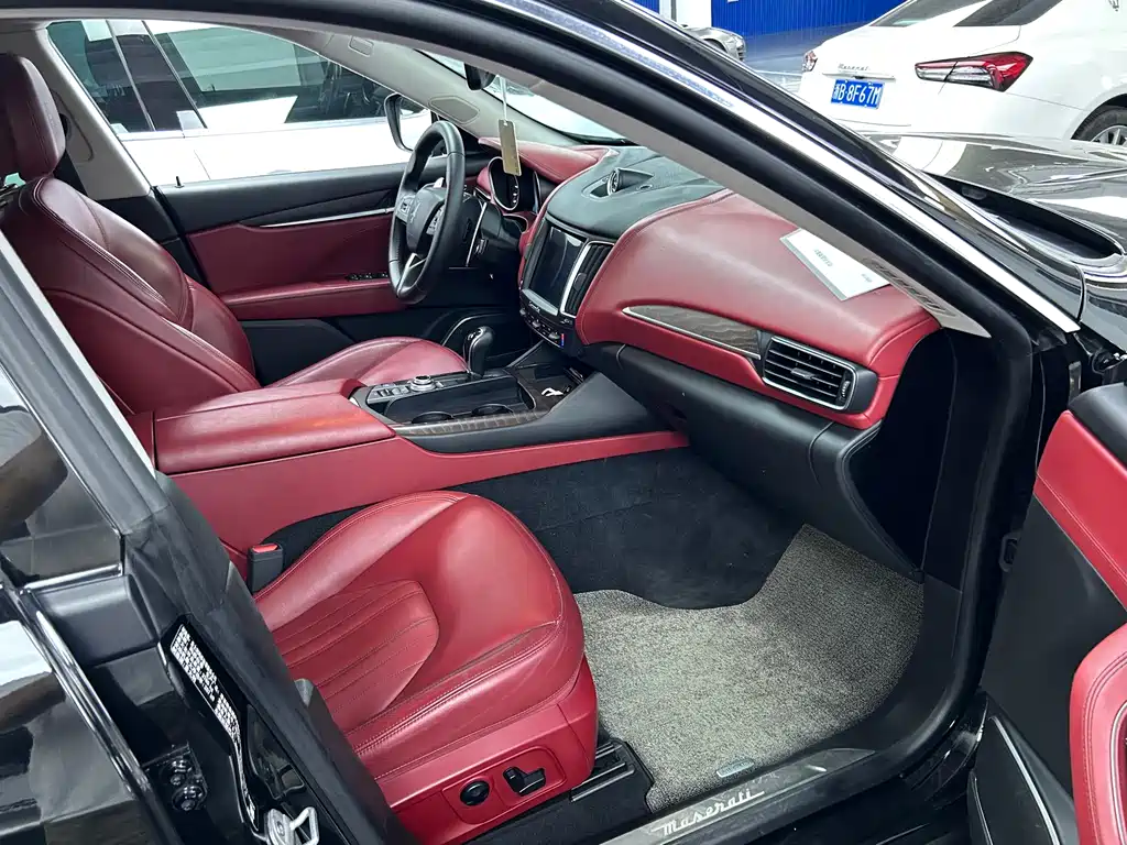 Maserati Levante — миниатюра 13