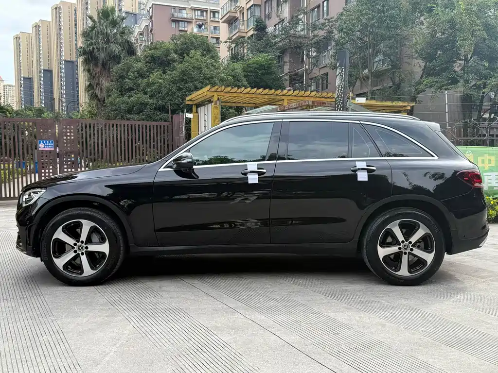 MERCEDES-BENZ  GLC