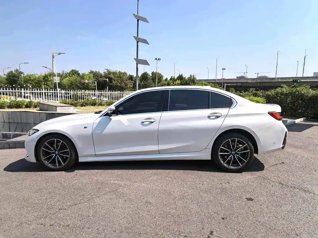 BMW 3 Series — миниатюра 19