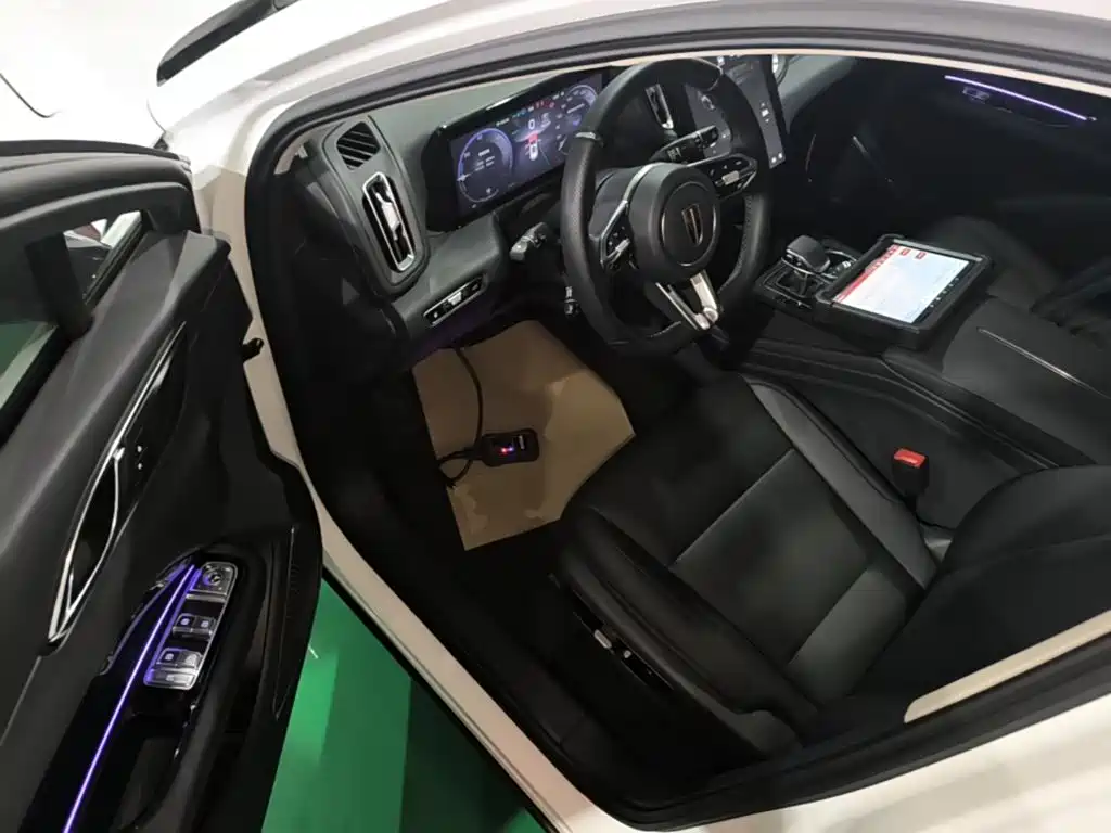 Hongqi Hongqi HS3 PHEV — миниатюра 16