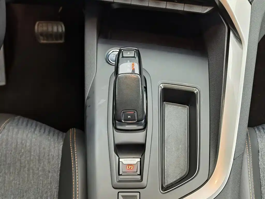 Peugeot 4008 — миниатюра 13