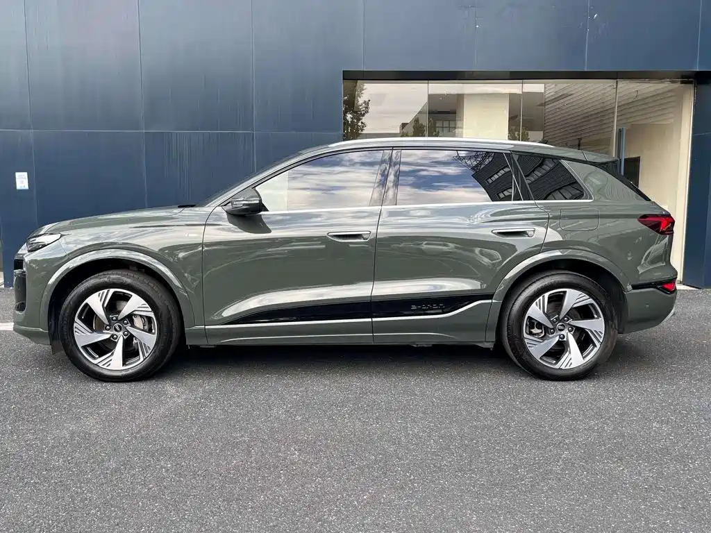 Audi Q6L e-tron — миниатюра 4