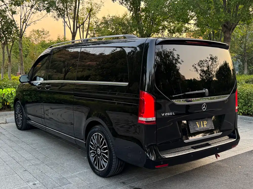 Mercedes-Benz V-Class — миниатюра 7