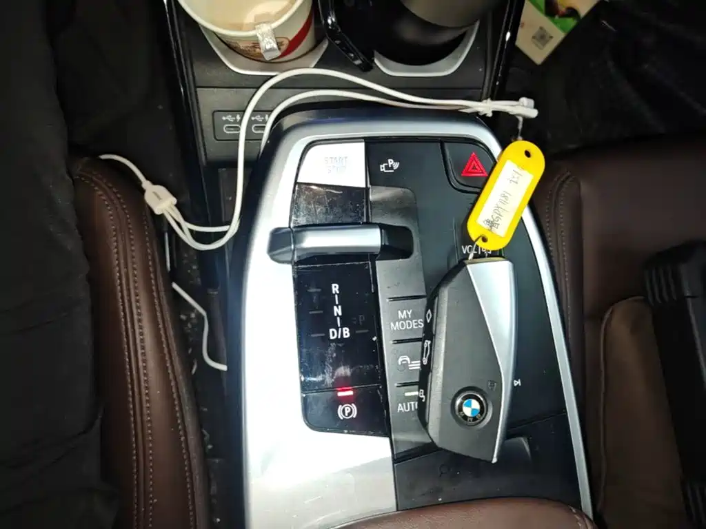 BMW iX1 — миниатюра 14