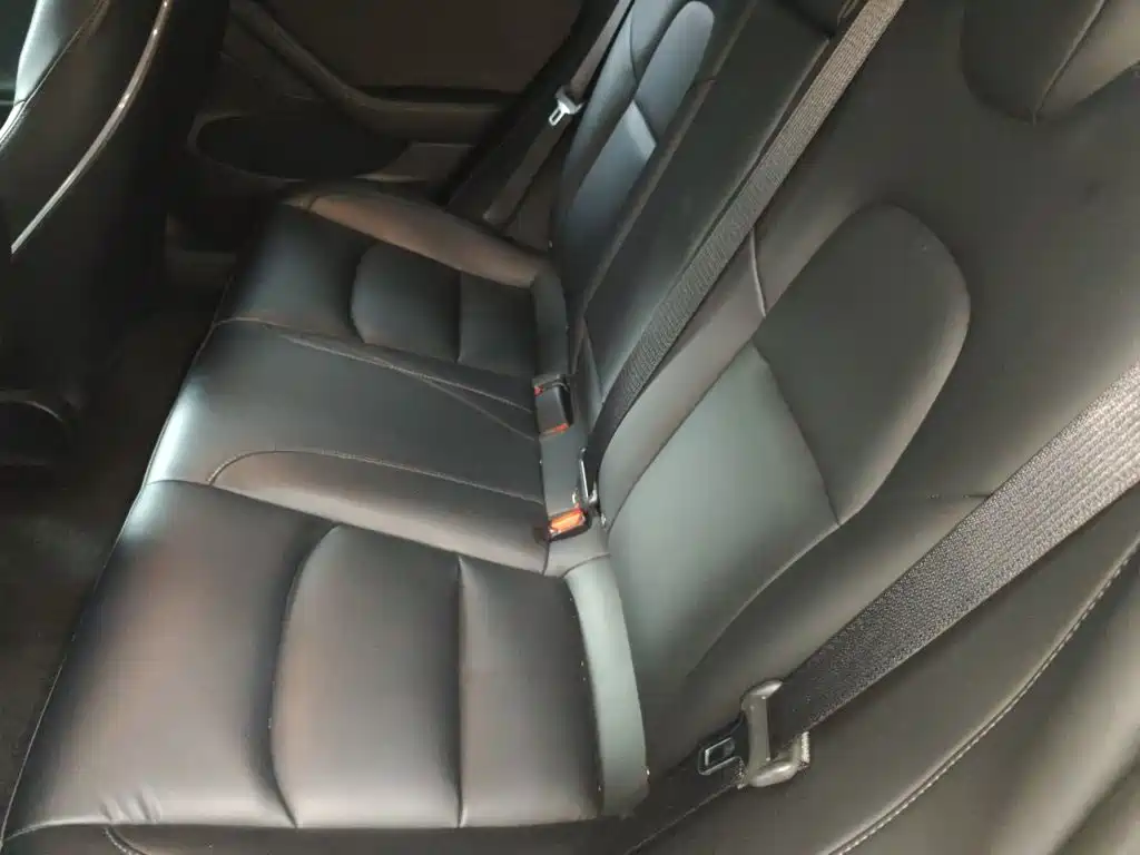 Tesla Model 3 — миниатюра 15
