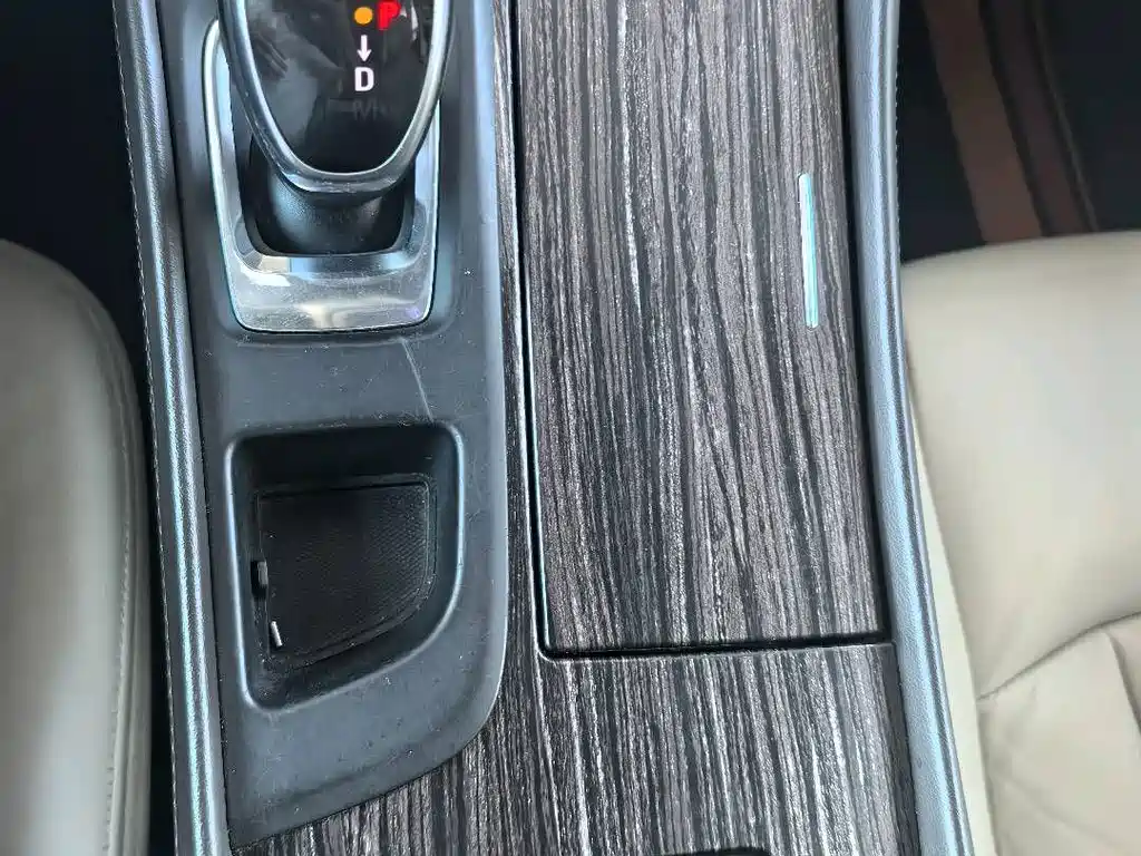 Buick LaCrosse — миниатюра 10