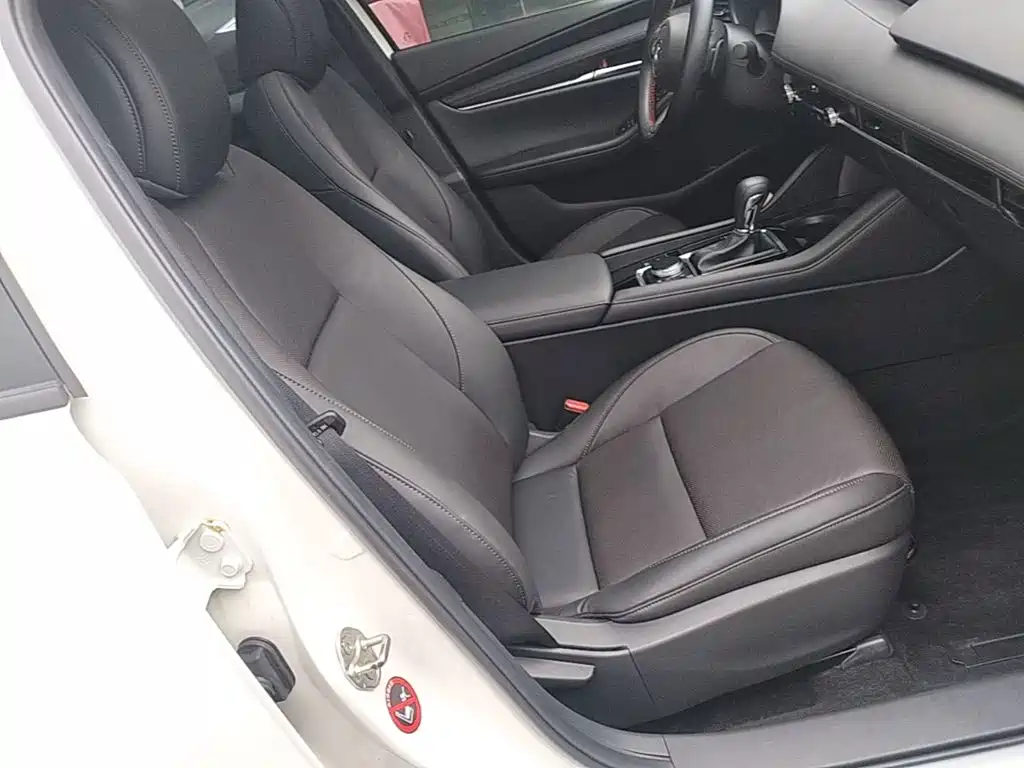 Mazda 3 Axela — миниатюра 25