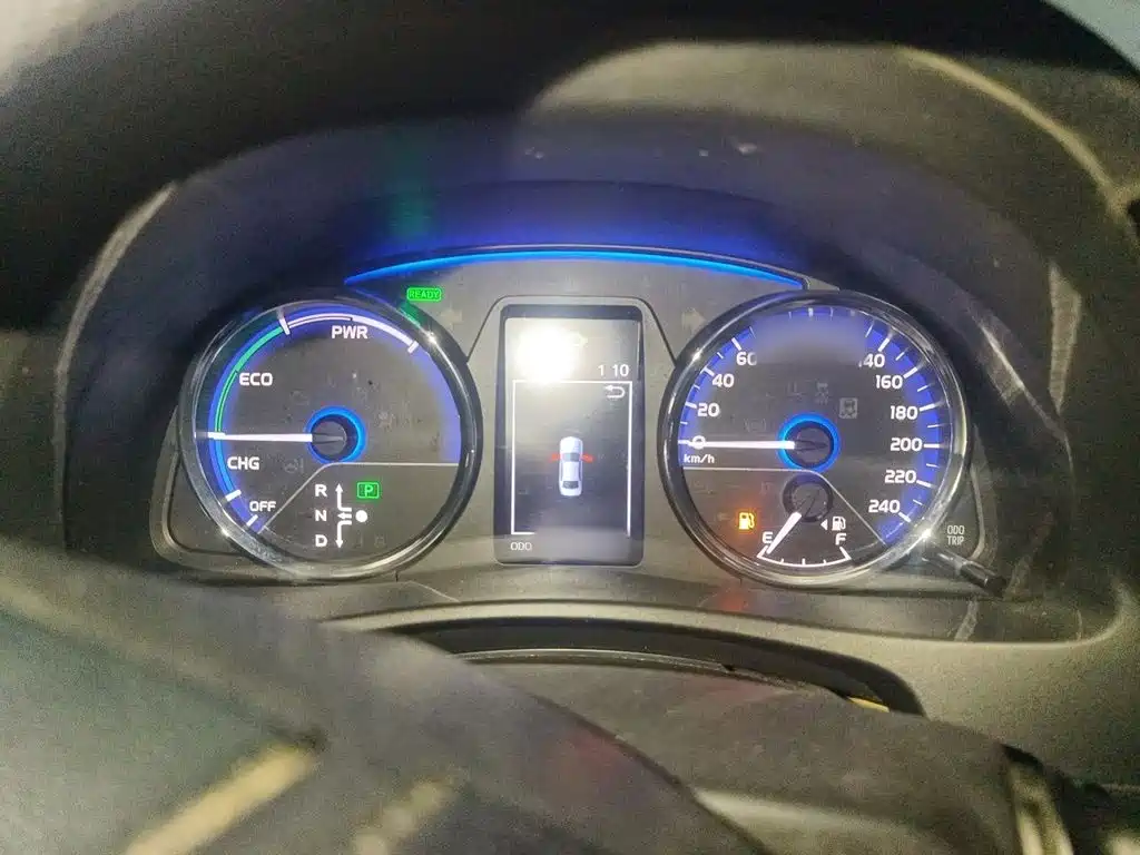 Toyota Corolla Hybrid — миниатюра 4