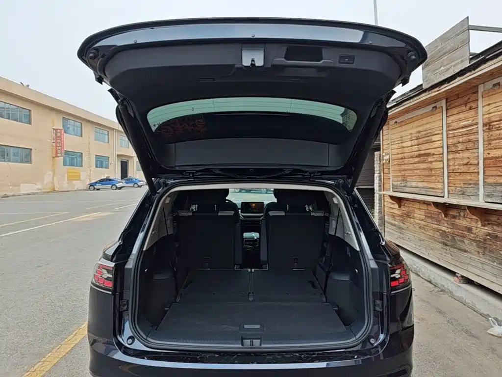 Volkswagen ID.6 Crozz — миниатюра 19